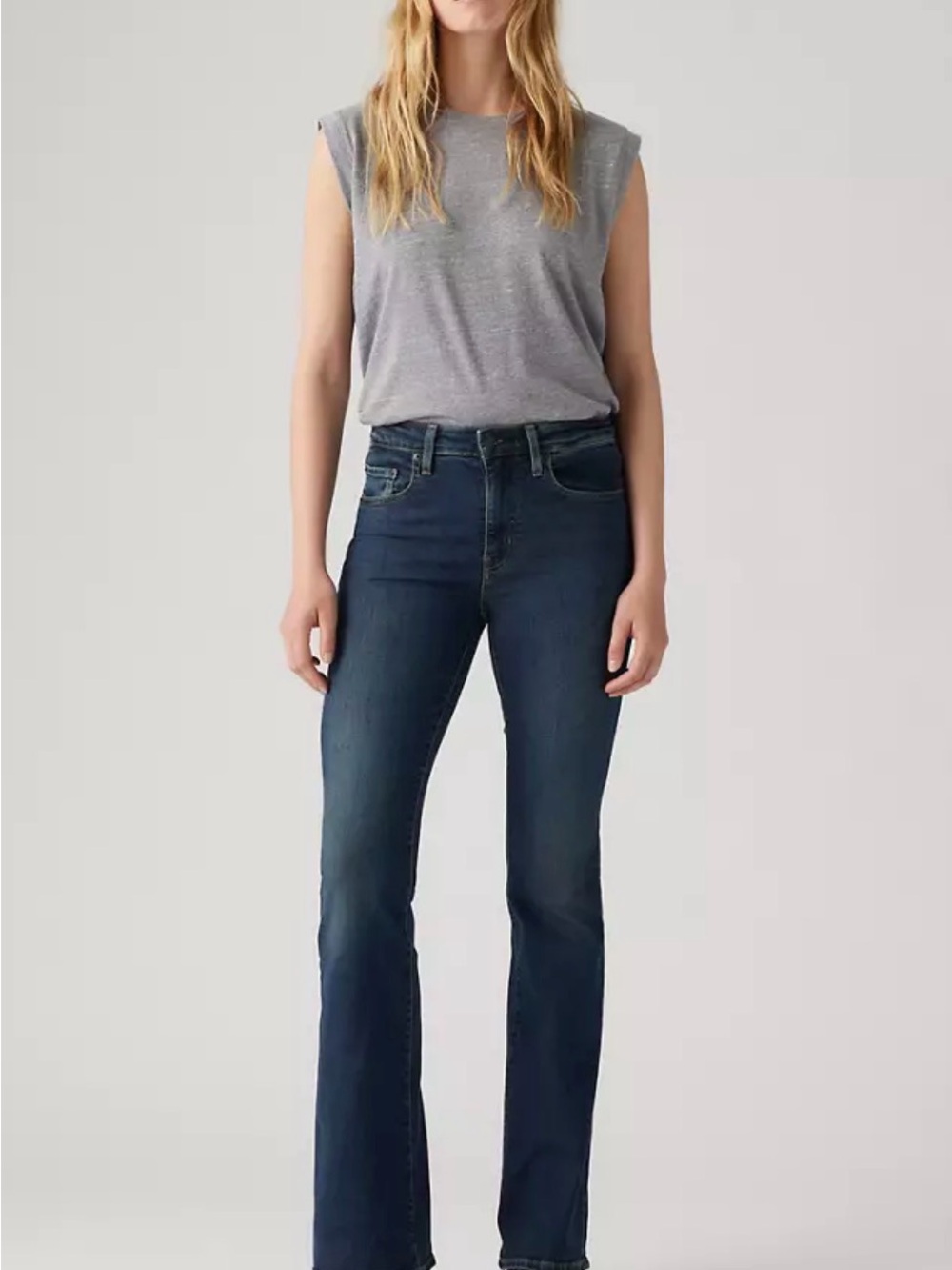 Levi's® Premium
726 High-rise Flare Women's Dark Wash Jeans, Size 30 - Picture 3 of 4